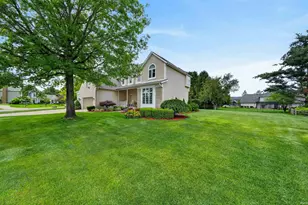 50738 Pickett Ridge Ct, Granger, IN 46530 - Photo 3