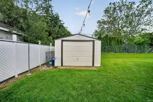 1024 E Eckman St, South Bend, IN 46614 - Photo 21
