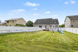 3909 Rockmount Ln, Mishawaka, IN 46544 - Photo 3