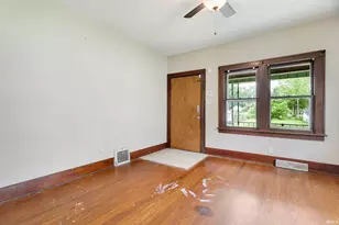2201 Catalpa St, South Bend, IN 46613 - Photo 5