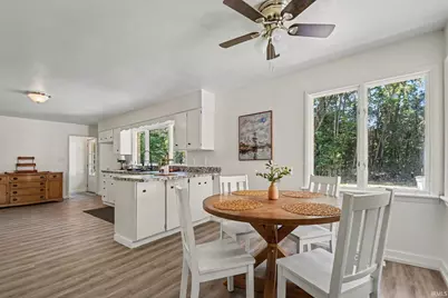 58475 Crumstown Highway, South Bend, IN 46619 - Photo 9