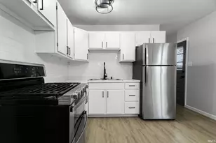 749 E 11th St, Mishawaka, IN 46544 - Photo 7