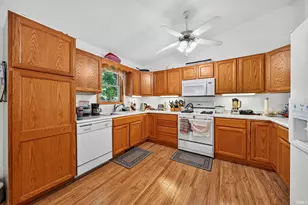 892 Essex Dr, Westchester Township, IN 46304 - Photo 7