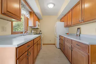 57302 Peggy Dr, South Bend, IN 46619 - Photo 13