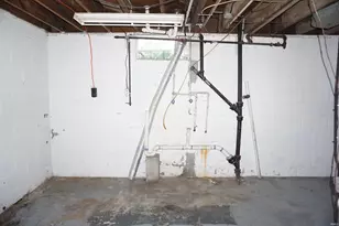 800 W Lusher Ave, Elkhart, IN 46517 - Photo 17