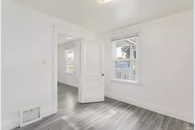 717 N Brookfield Street, South Bend, IN 46628 - Photo 9