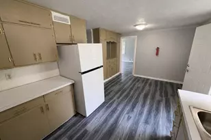 1635 N Johnson St, South Bend, IN 46628 - Photo 5