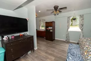 21085 Cabot Ave, Lakeville, IN 46536 - Photo 19