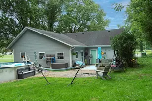21085 Cabot Ave, Lakeville, IN 46536 - Photo 39