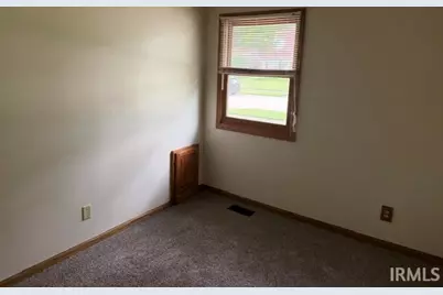 1952 Renfrew Drive, South Bend, IN 46614 - Photo 15