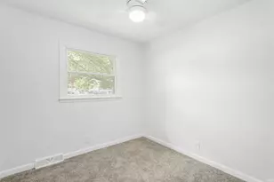 23321 Marydale Dr, Elkhart, IN 46517 - Photo 13