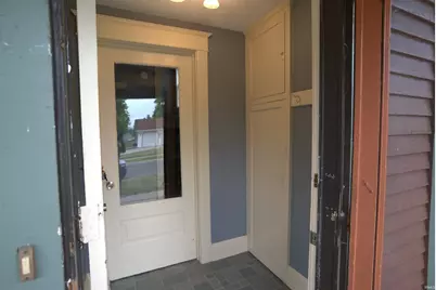 1004 W Lasalle Court, South Bend, IN 46616 - Photo 9