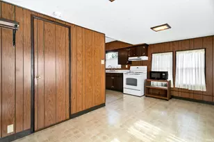 1906 Sarah St, Mishawaka, IN 46545 - Photo 7