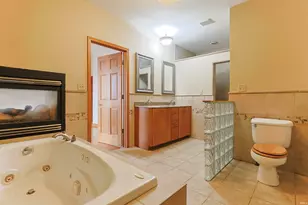 306 S Notre Dame Ave, South Bend, IN 46617 - Photo 23