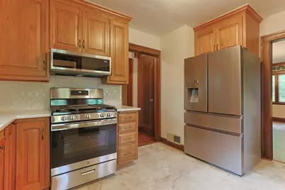 1315 Sunnymede Avenue, South Bend, IN 46615 - Photo 5