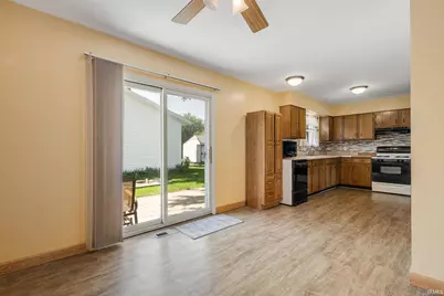 815 E 8th Street, Mishawaka, IN 46544 - Photo 11