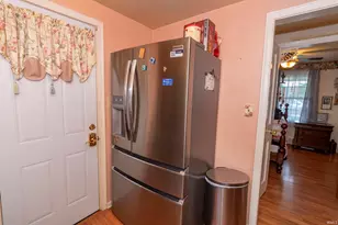 825 E Donmoyer Ave, South Bend, IN 46614 - Photo 9