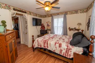 825 E Donmoyer Ave, South Bend, IN 46614 - Photo 11