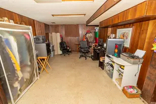 825 E Donmoyer Ave, South Bend, IN 46614 - Photo 29