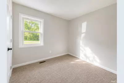 1318 W Darden Road, South Bend, IN 46628 - Photo 15
