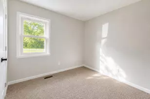 1318 W Darden Rd, South Bend, IN 46628 - Photo 15