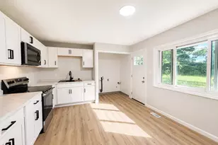 1318 W Darden Rd, South Bend, IN 46628 - Photo 9