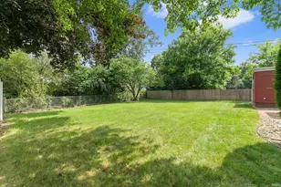 2420 S Twyckenham Dr, South Bend, IN 46614 - Photo 33