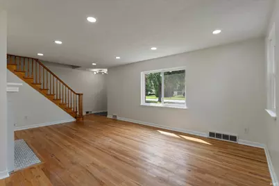 2420 S Twyckenham Drive, South Bend, IN 46614 - Photo 13