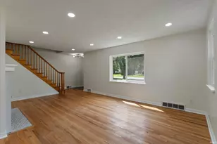 2420 S Twyckenham Dr, South Bend, IN 46614 - Photo 13