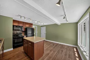 602 W Elm St, New Carlisle, IN 46552 - Photo 7