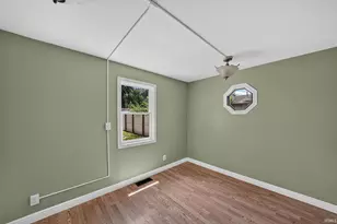 602 W Elm St, New Carlisle, IN 46552 - Photo 17