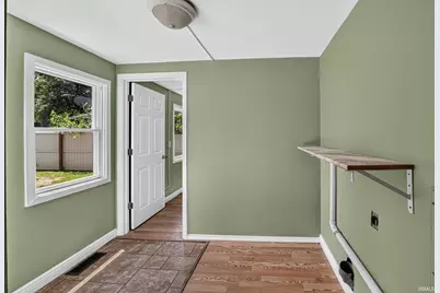 602 W Elm Street, New Carlisle, IN 46552 - Photo 9