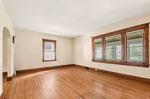 123 E Victoria St, South Bend, IN 46614 - Photo 5