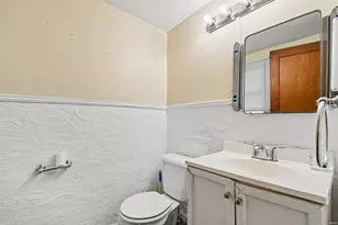 123 E Victoria St, South Bend, IN 46614 - Photo 21