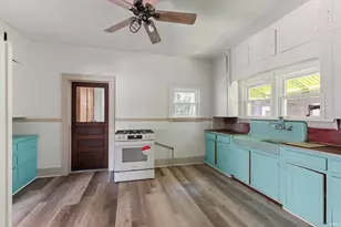 1022 E Colfax Ave, South Bend, IN 46617 - Photo 17