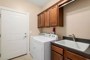 526 Kamm Island Pl, Mishawaka, IN 46544 - Photo 21