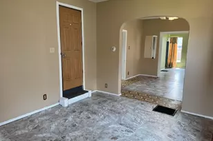 214 E Broadway St, South Bend, IN 46601 - Photo 3