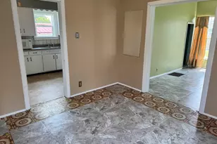 214 E Broadway St, South Bend, IN 46601 - Photo 7