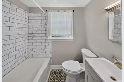 723 W Angela Boulevard, South Bend, IN 46617 - Photo 33