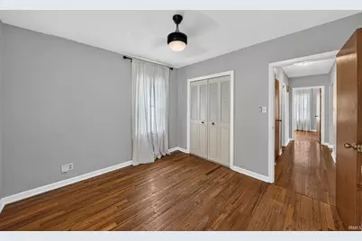 723 W Angela Boulevard, South Bend, IN 46617 - Photo 21
