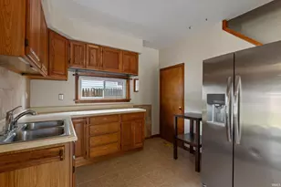 234 W Lawrence St, Mishawaka, IN 46545 - Photo 7