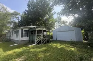 6881 NE Suburban Dr, Michigan City, IN 46360 - Photo 3