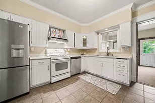 940 Lincolnway E, Mishawaka, IN 46544 - Photo 11