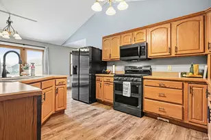 58030 Prairie Ridge Rd, Goshen, IN 46528 - Photo 5