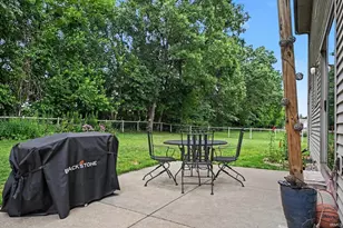 51141 Sussex Point Dr, Granger, IN 46530 - Photo 23