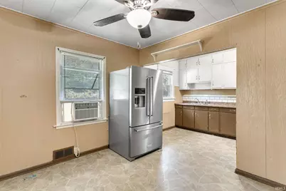 1702 S Taylor Street, South Bend, IN 46613 - Photo 7