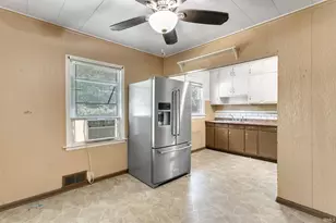 1702 S Taylor St, South Bend, IN 46613 - Photo 7
