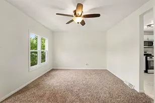 52761 Marks St, South Bend, IN 46637 - Photo 5