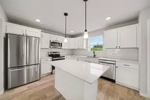 1324 Mackey Dr, South Bend, IN 46614 - Photo 5