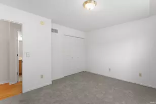 4117 Cherry Pointe Dr, South Bend, IN 46628 - Photo 13